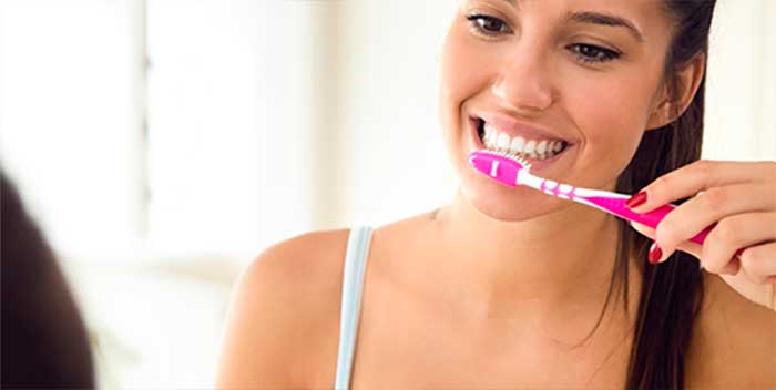 Prevención y síntomas de la periodoncia. Clínica Dental Vallecas